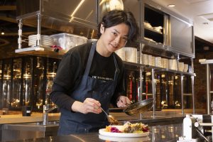クラフトビールレストラン『THE STADIUM BREWS NAGASAKI』のキッチンスタッフ